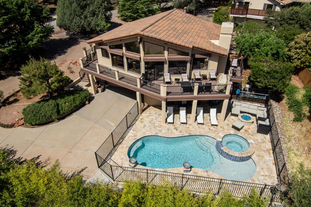 Sedona Radiance, Telescope & Stars, Grand Red Rock Views Patio Deck, Pool & Hot Tub, Fire Pit! Villa Exterior photo