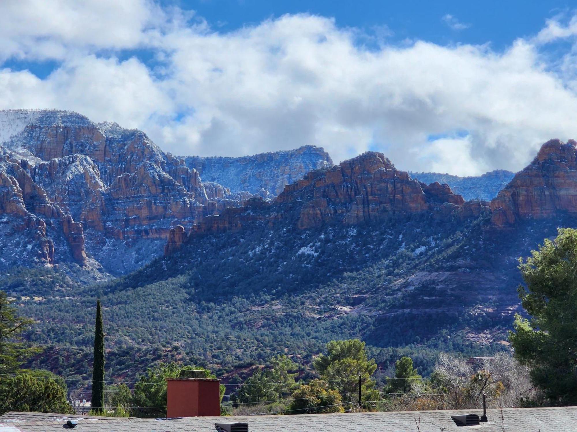 Sedona Radiance, Telescope & Stars, Grand Red Rock Views Patio Deck, Pool & Hot Tub, Fire Pit! Villa Exterior photo