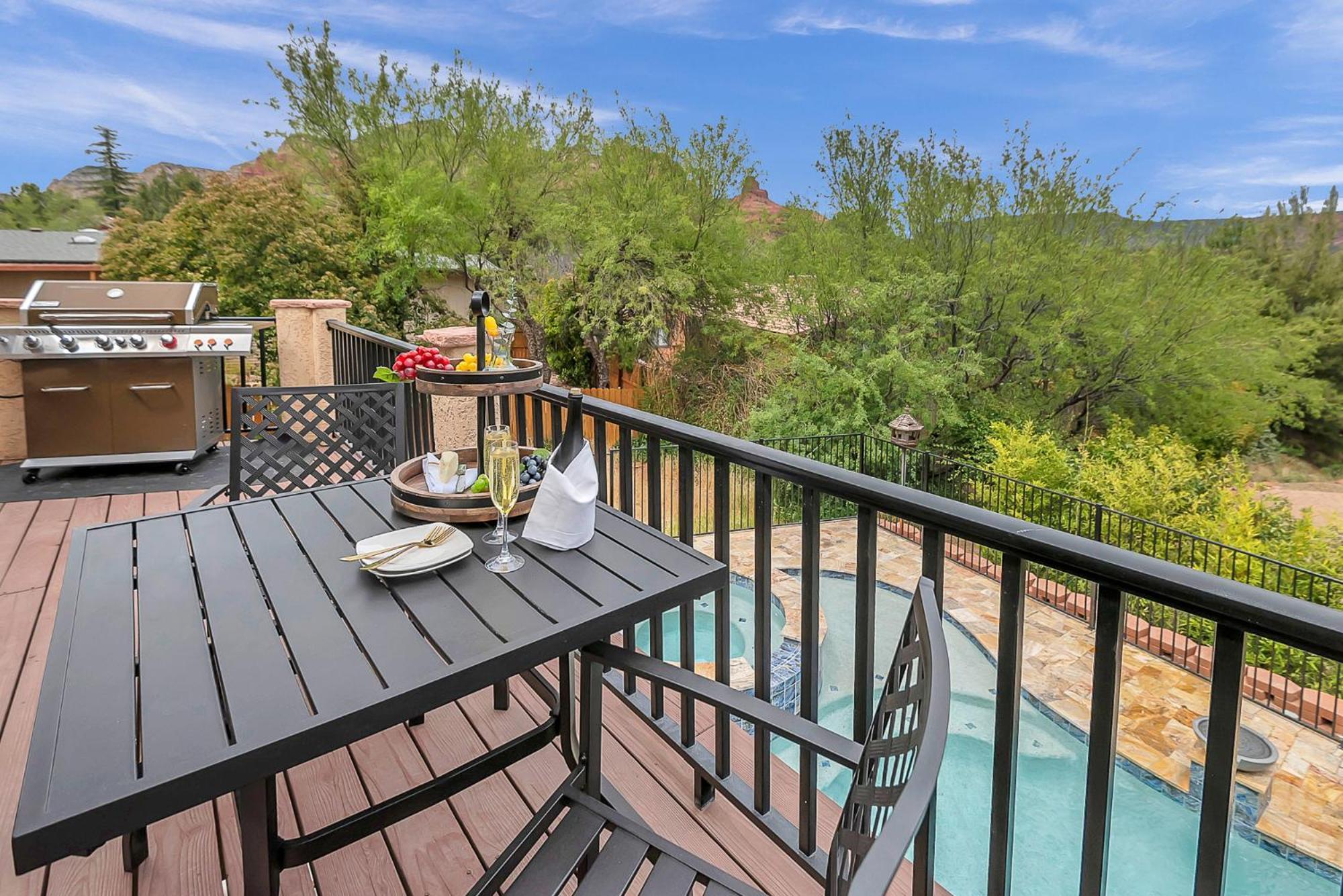 Sedona Radiance, Telescope & Stars, Grand Red Rock Views Patio Deck, Pool & Hot Tub, Fire Pit! Villa Exterior photo