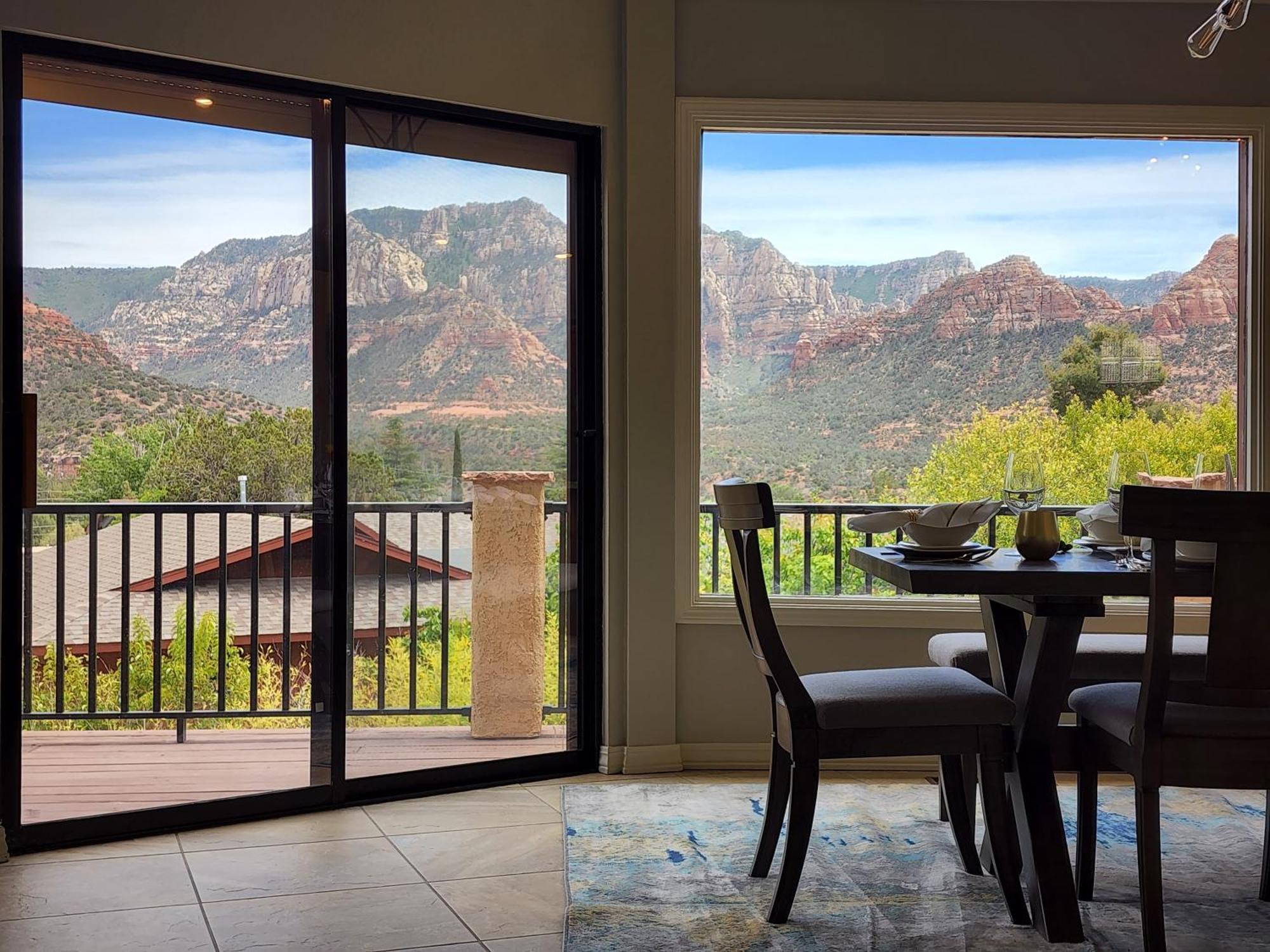 Sedona Radiance, Telescope & Stars, Grand Red Rock Views Patio Deck, Pool & Hot Tub, Fire Pit! Villa Exterior photo