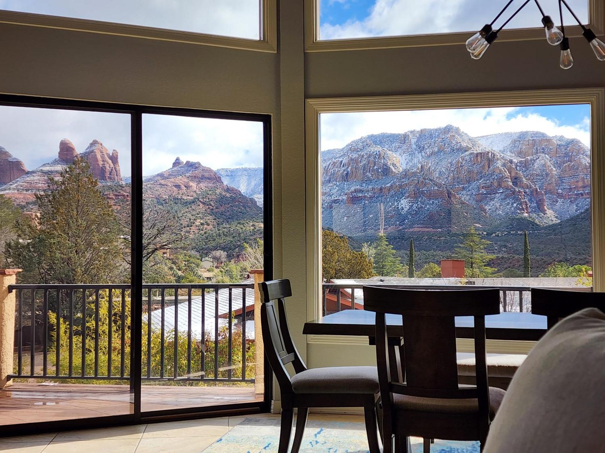 Sedona Radiance, Telescope & Stars, Grand Red Rock Views Patio Deck, Pool & Hot Tub, Fire Pit! Villa Exterior photo