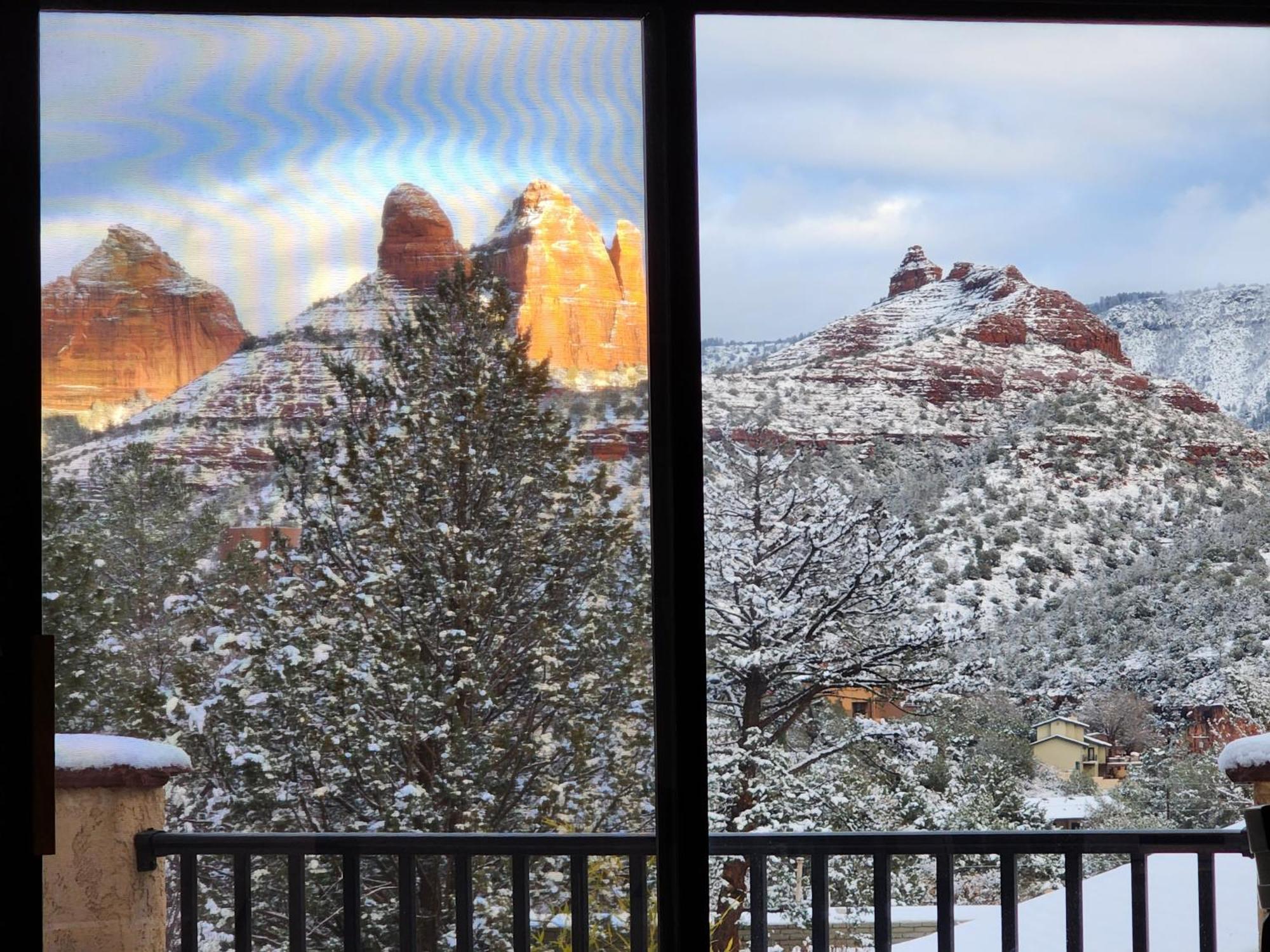 Sedona Radiance, Telescope & Stars, Grand Red Rock Views Patio Deck, Pool & Hot Tub, Fire Pit! Villa Exterior photo