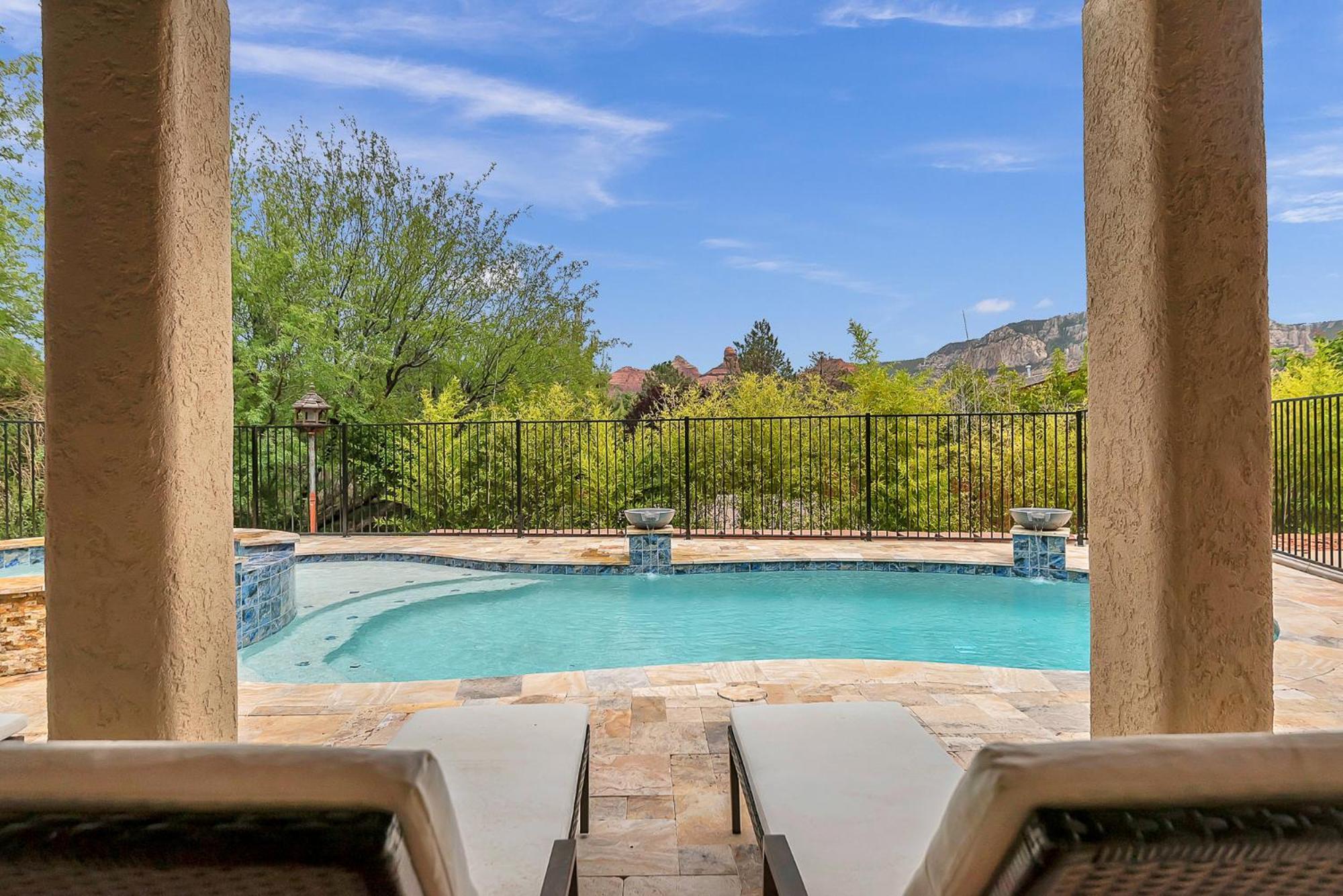 Sedona Radiance, Telescope & Stars, Grand Red Rock Views Patio Deck, Pool & Hot Tub, Fire Pit! Villa Exterior photo