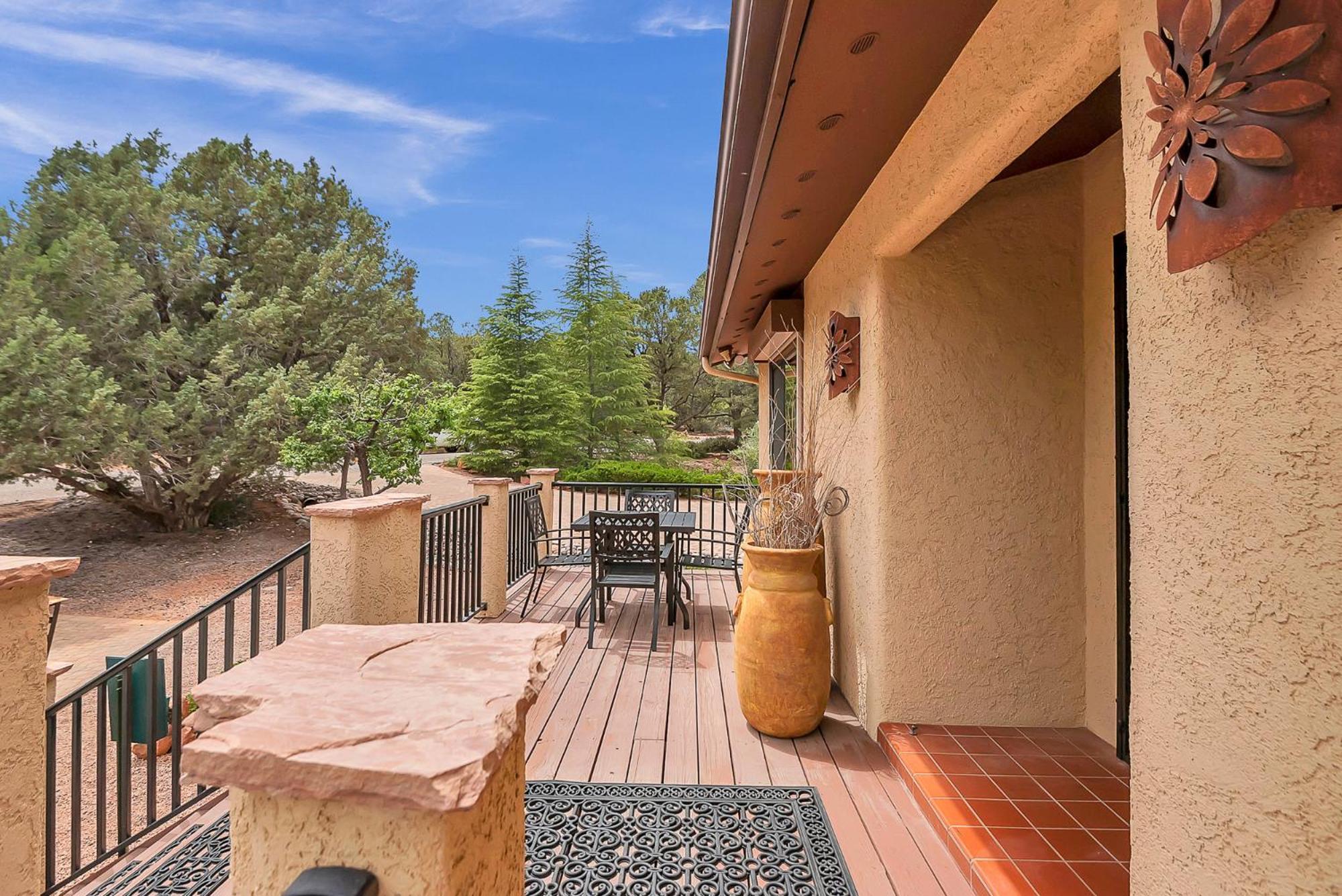 Sedona Radiance, Telescope & Stars, Grand Red Rock Views Patio Deck, Pool & Hot Tub, Fire Pit! Villa Exterior photo